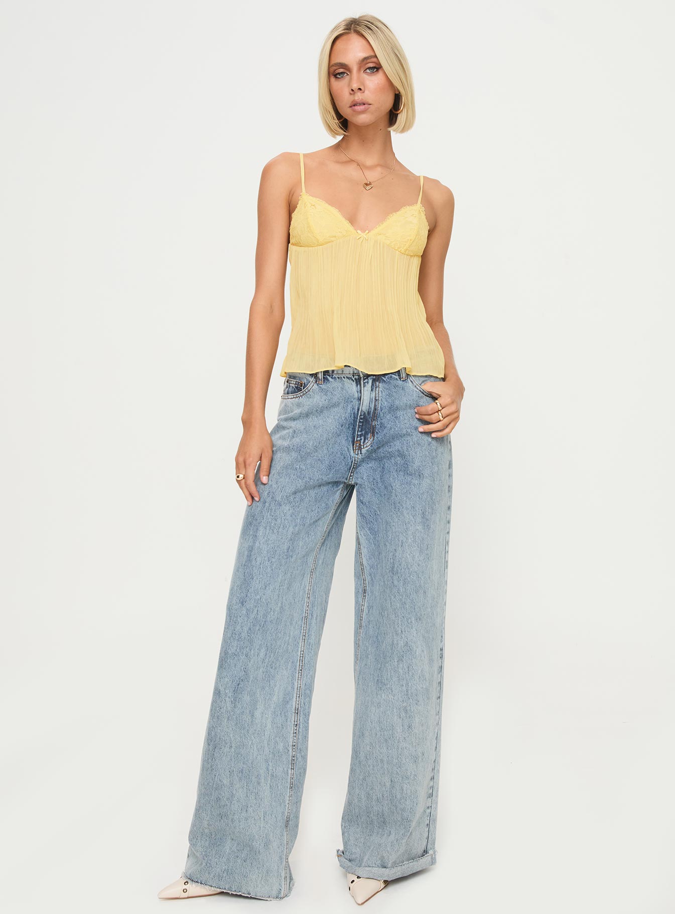NOA | TOP EN DENTELLE JAUNE