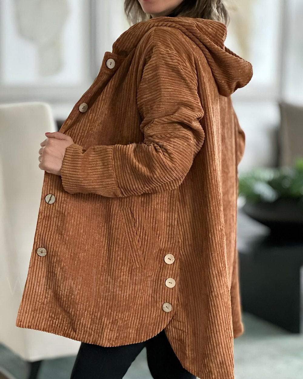 CORDIA | VESTE À CAPUCHE EN VELOURS CÔTELÉ DOUILLETTE
