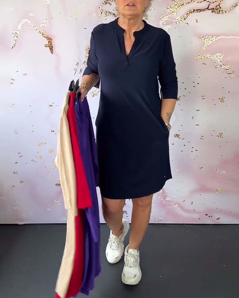 ELLE | ROBE UNIE AVEC COL EN V