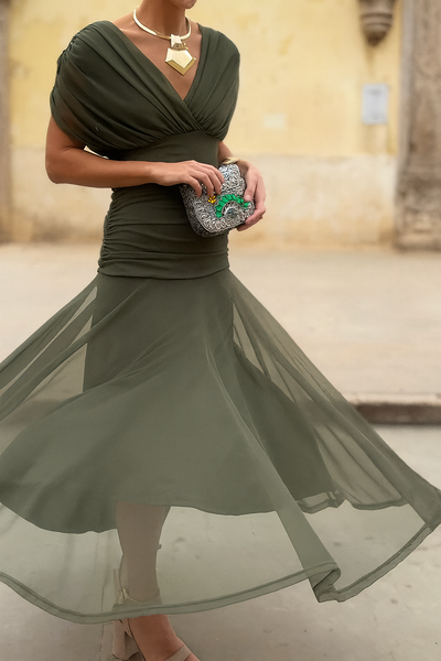 MARGUERITE | ROBE ÉLÉGANTE À BOUTONNIÈRE EN TULLE