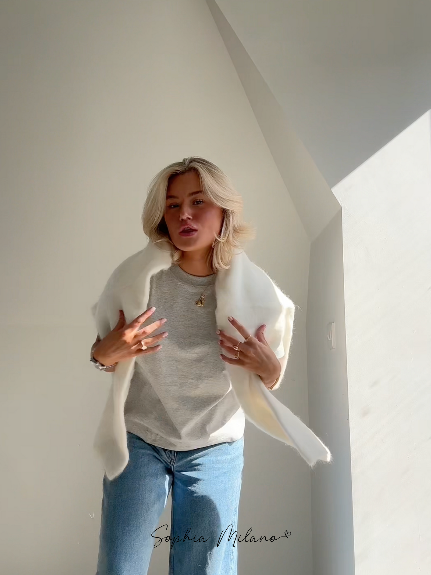 DONNA | PULL CREWNECK VIRAL